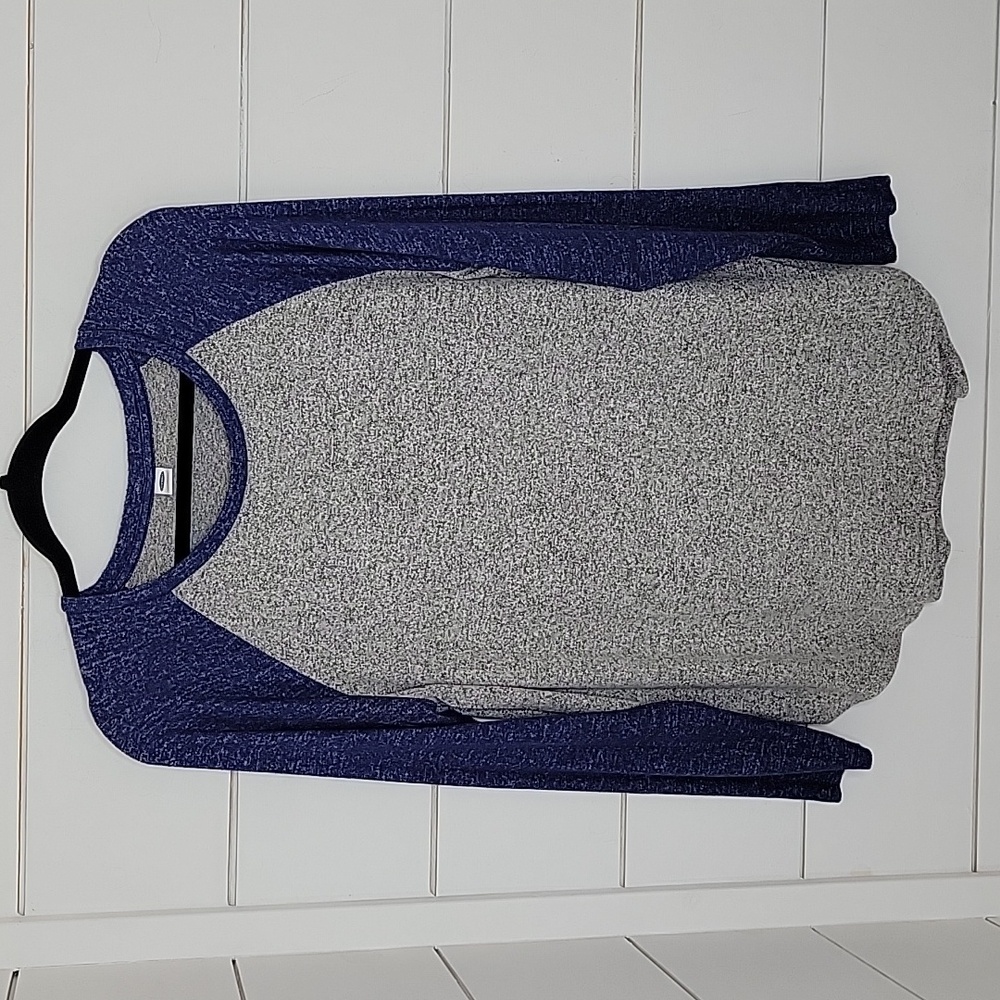 Old Navy blue & grey fleecy long sleeve Baseball shirt. Women's Sz L